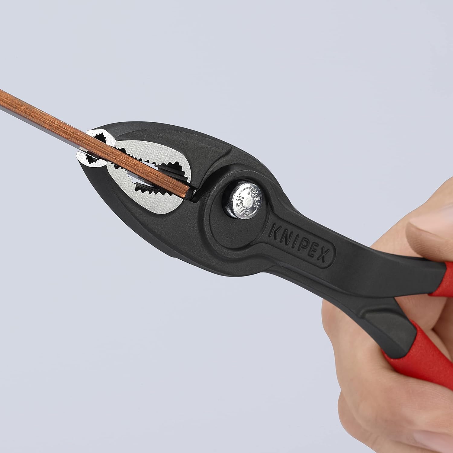 TwinGrip pliers in action